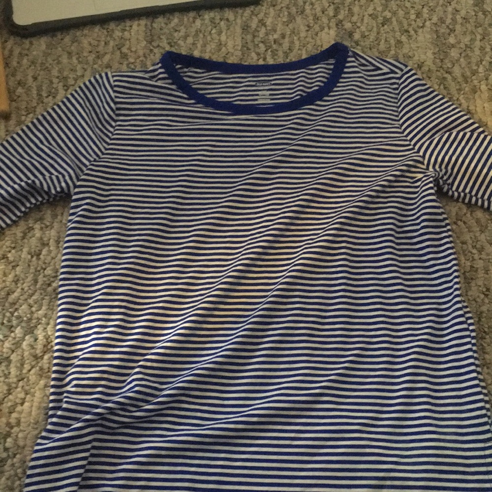 blue and white long sleve